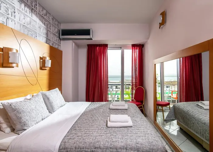 City Life Hotel